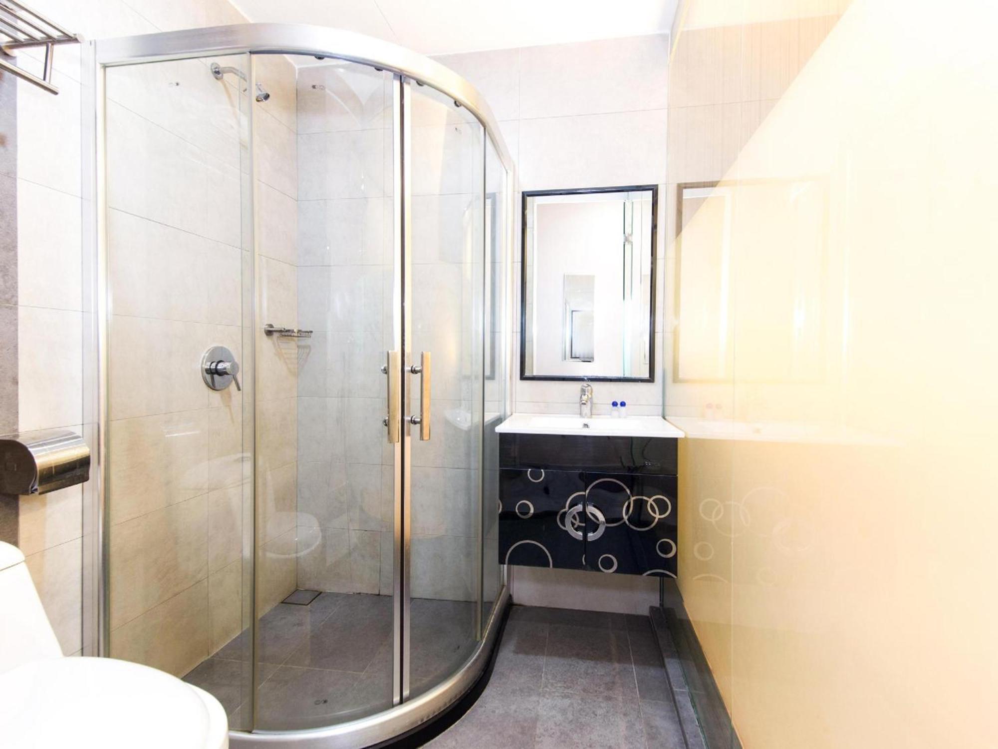 Super Oyo 340 Comfort Hotel Kampong Batu Belah Bagian luar foto
