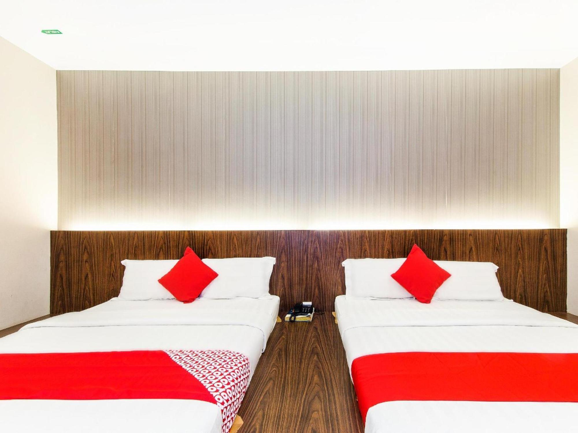 Super Oyo 340 Comfort Hotel Kampong Batu Belah Bagian luar foto