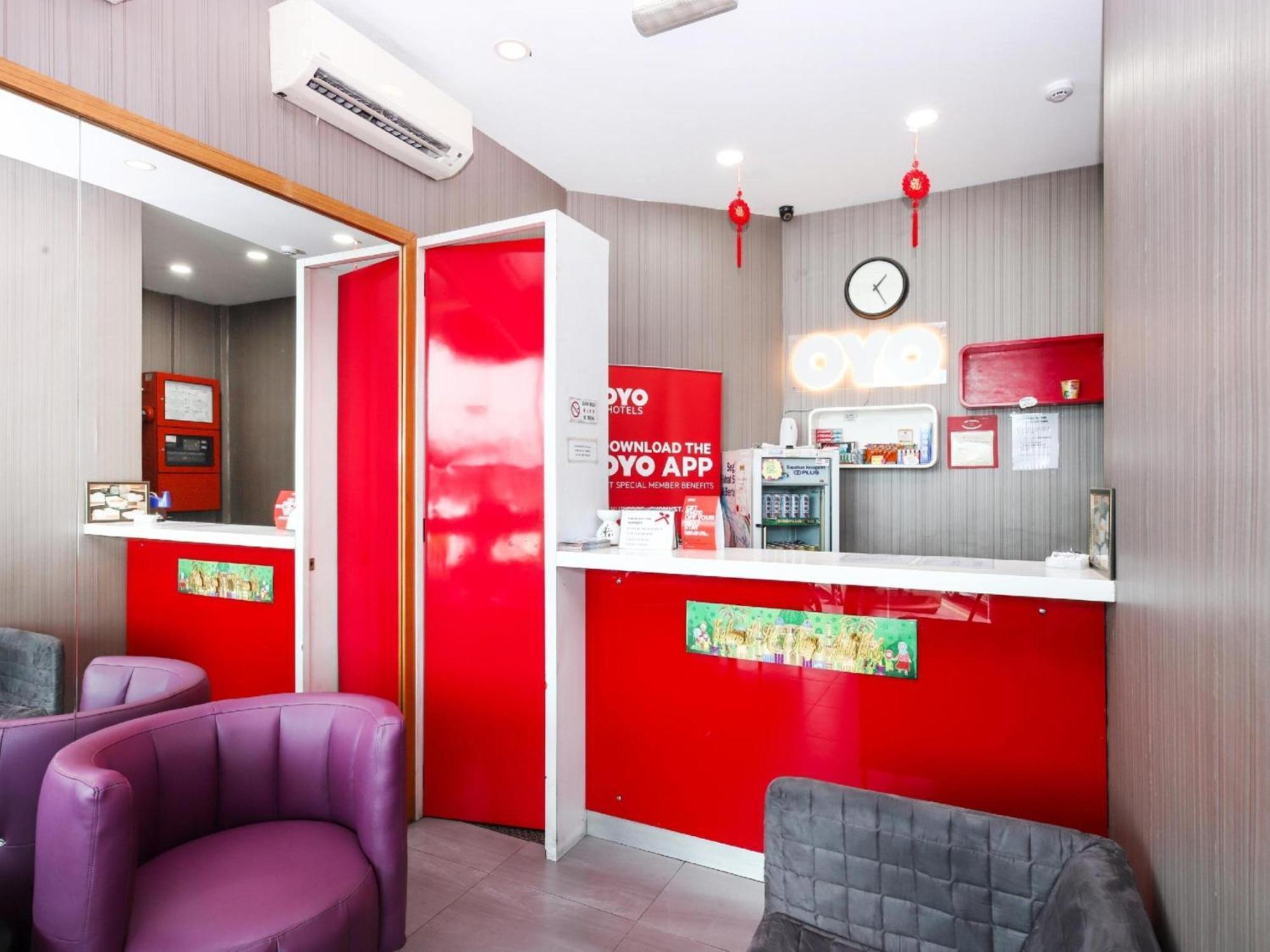 Super Oyo 340 Comfort Hotel Kampong Batu Belah Bagian luar foto