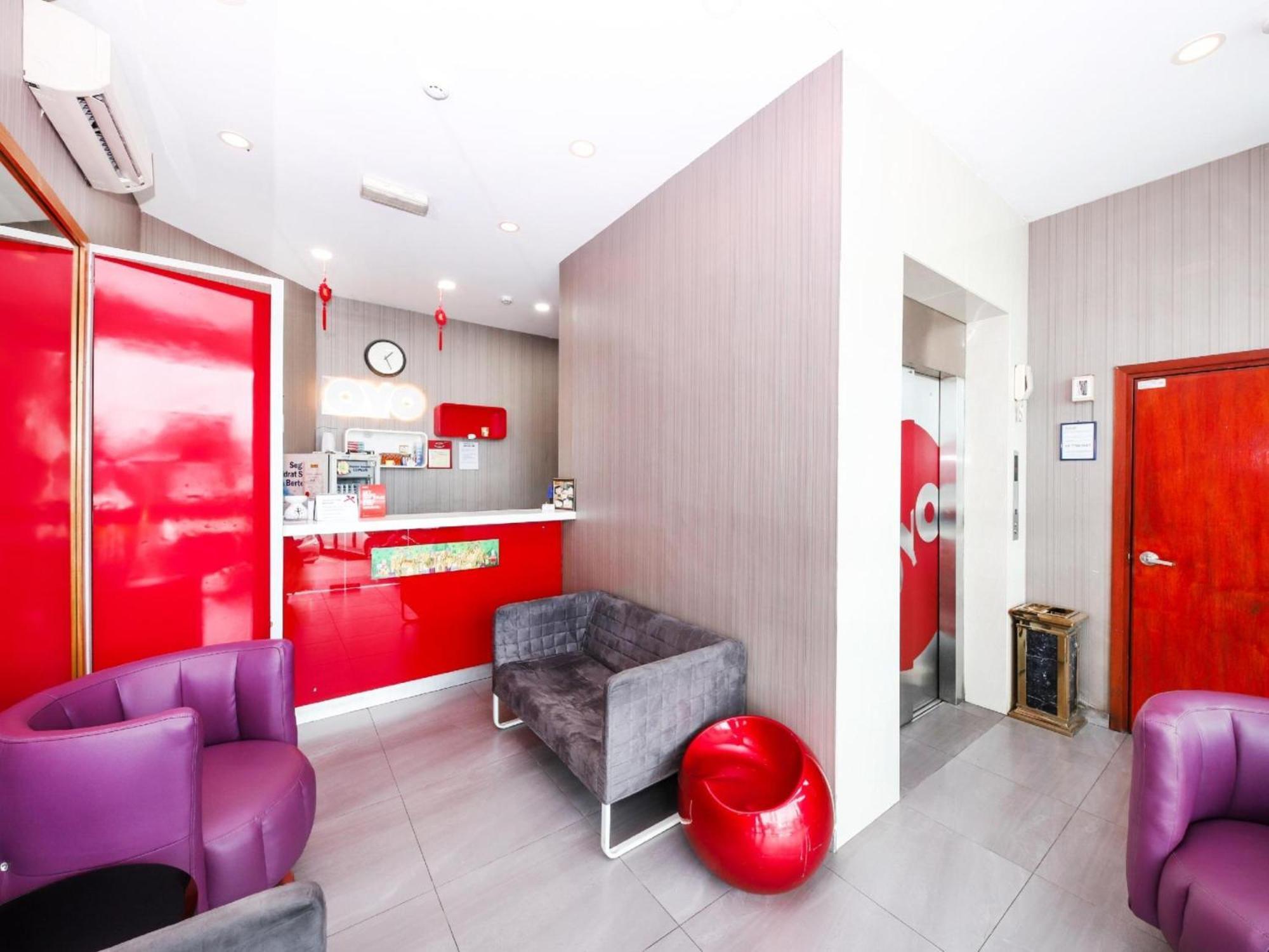 Super Oyo 340 Comfort Hotel Kampong Batu Belah Bagian luar foto