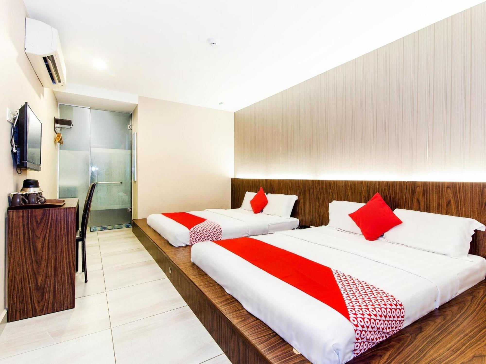 Super Oyo 340 Comfort Hotel Kampong Batu Belah Bagian luar foto