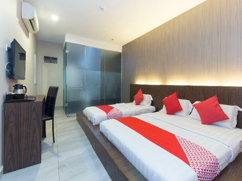 Super Oyo 340 Comfort Hotel Kampong Batu Belah Bagian luar foto